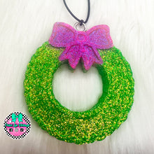 Load image into Gallery viewer, Christmas Wreath Freshie