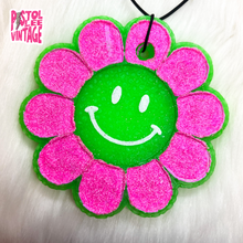 Load image into Gallery viewer, Smiley Flower Freshie