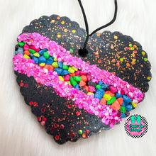 Load image into Gallery viewer, Scalloped Heart Freshie