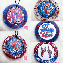 Load image into Gallery viewer, Fourth Of July Circle Freshies