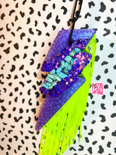 Load image into Gallery viewer, Lightning Bolt Geode Freshie