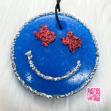 Load image into Gallery viewer, Smiley Face TX Eyes Freshie