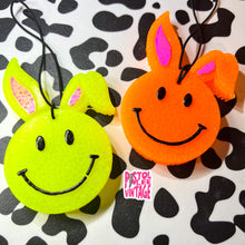 Load image into Gallery viewer, Smiley Bunny Freshie
