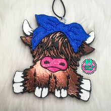 Load image into Gallery viewer, Highland Cow w/ Bow Freshie
