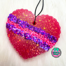 Load image into Gallery viewer, Scalloped Heart Freshie
