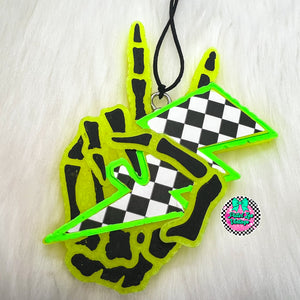 Skelly Bolt Freshie