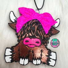 Load image into Gallery viewer, Highland Cow w/ Bow Freshie
