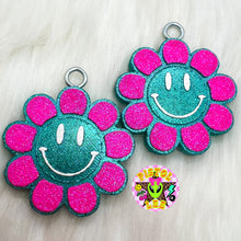 Load image into Gallery viewer, Smiley Flower Freshie Vent Clips
