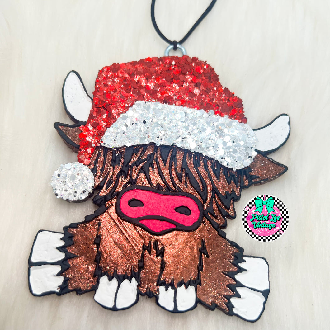 Highland Cow w/ Santa Hat Freshie